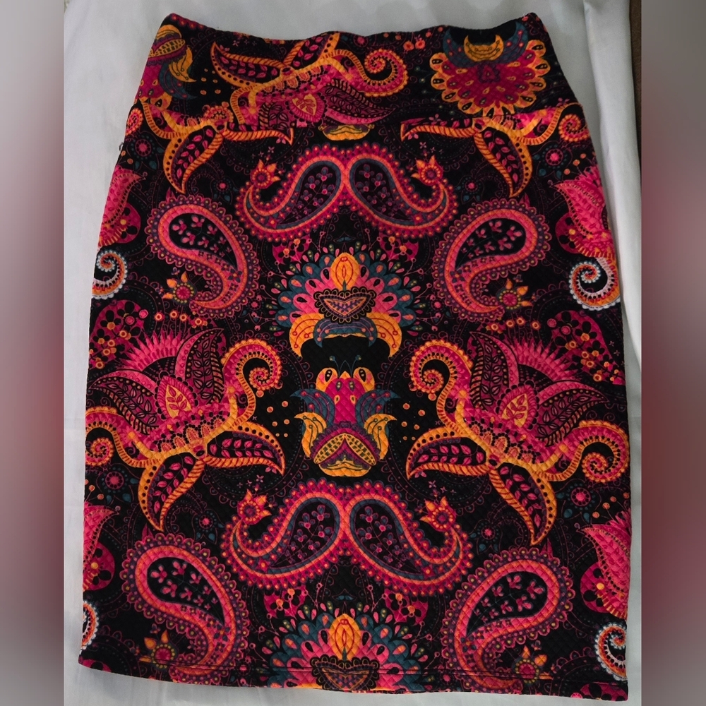LuLaRoe Pencil Skirt Sz Medium Bright Paisley Colors Knee Length Euc